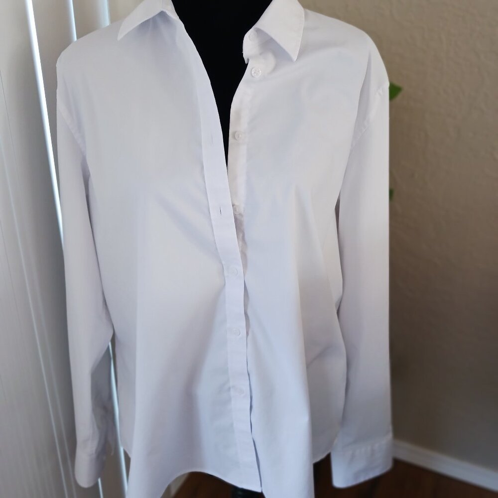 Women's white button up shirt